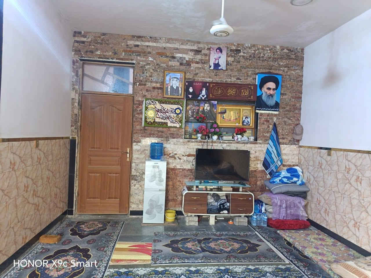 بيت مساحه٢٠٠ متر بناء 2021  4غرف نوم + استقبال + مطبخ وهول درج دوار العنوان نهاية مسقط شارع مدرسه الشهيد محمد مجبل العلياوي منطقه مخدومه تبليط مجاري مقرنص  يبعد عن المدارس ١٠٠ متر ملاحضه الأرضيه  مطبگ شتايكر مخلي مساحه للكاشي السعر 90 مليون وبي مجال قليل ‏‪
‏‪0771 100 7953‬‏ الاتصال عله صاحب الدار مكلف بلنشر
