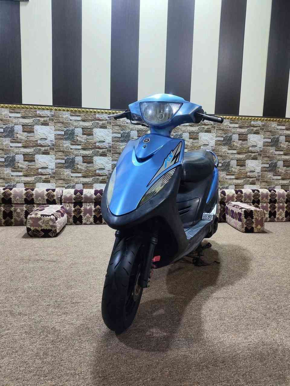 سلام عليكم ماكس عدلة دراجة كفالة عاملة كفرات ختم كهربائيات كلها شغالة نكرت سلف دراجة كلها بلادية مكينة ما مفتوحة مكان زبير سعر ٨٠٠ وبيها مجاال
***********
