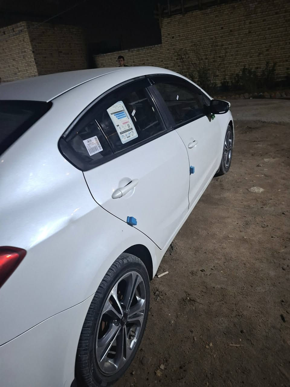 سيراتوو خليجي موديل ٢٠١٤.
مداور ثاني يوم بأسمي بيه باب مبدل.  
 السياره جاهزه من كلشي.    ما بيه نقص برغي شرط. 
***********   السعر. ١٠٨. وبيه مجال
