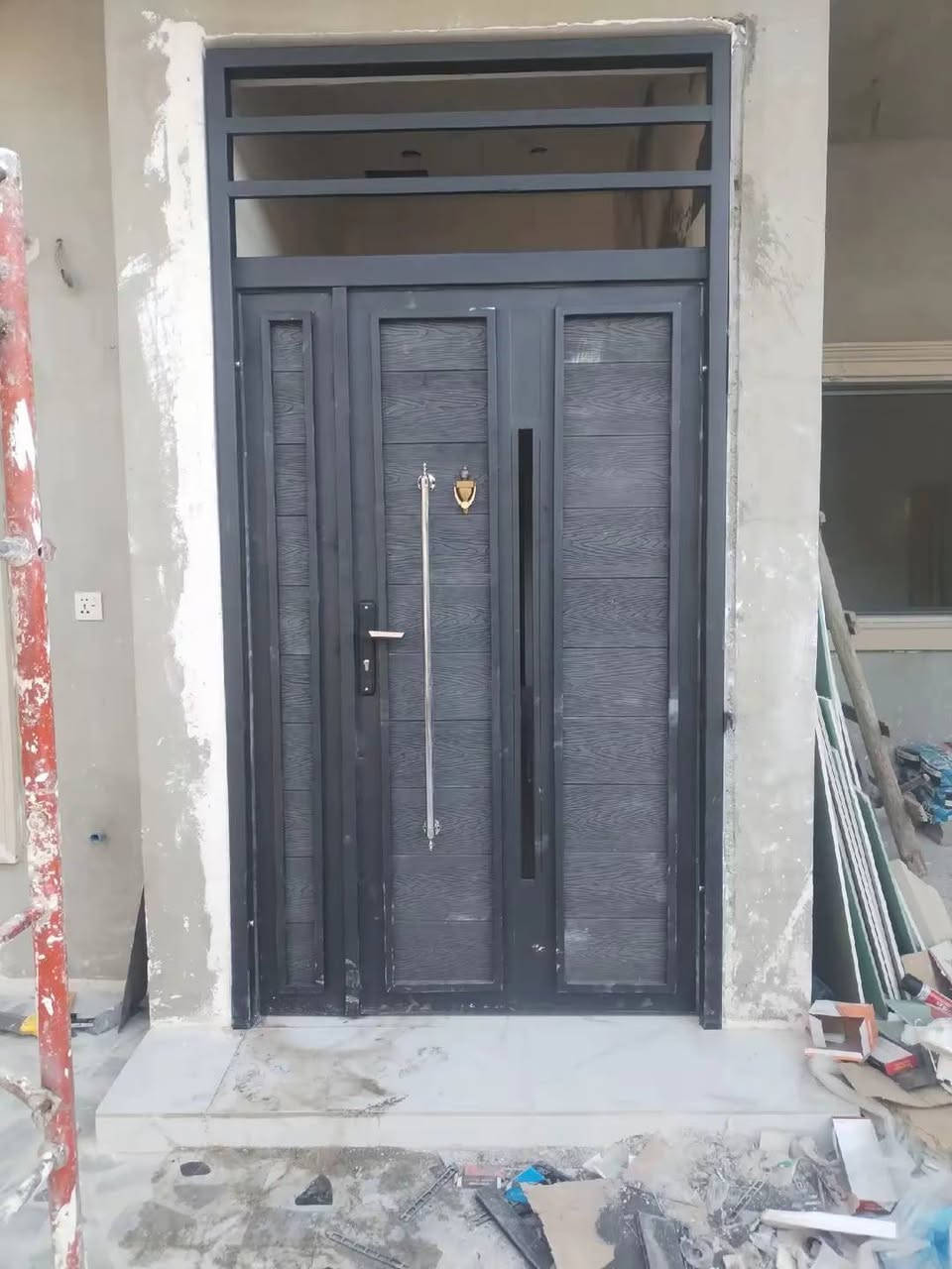 السلام عليكم تحيه طيبه لكل اهلنا بكركوك وكل شخص يحب التميز والاناقه عمل كافه أعمال الحداده وحسب الديكور وذؤق الزبون  للتواصل الاتصال على الرقم التالي ***********
