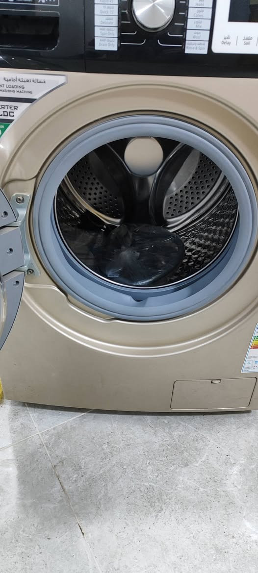 سلام عليكم غساله جديده اجتني من اربيل  بعدهه جديده ما مستعمله غراضه بيه جديده السعر 650 وبيه مجال
اتصال ع الرقم ***********
