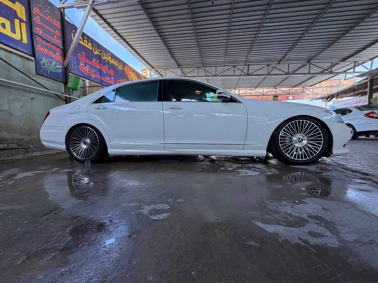 السلام عليكم

مارسيدس موديل S350 2008 محدث 2013

رقم بغداد دولي بأسمي

فول بنوراما 1/1 باب طويل 

اناره داخليه متغيره 

حداديه كامله قبل اسبوع شديتها يم فراس الدليمي 

منضومه بانزين ادامه كامله (عدا بلكات مابدلتهن)

حجر بيىة حاويه شديته قبل شهر  

لايت تخم جديد 

تبريد ثلج 

كير شرط وضمان مده الحياه جديد بالكارتون 

مكينه مامفتوحه 

بيه نص قطعه كلير جاملغ خلفي 

للاستفسار 

*********** ديوانية, القادسية
