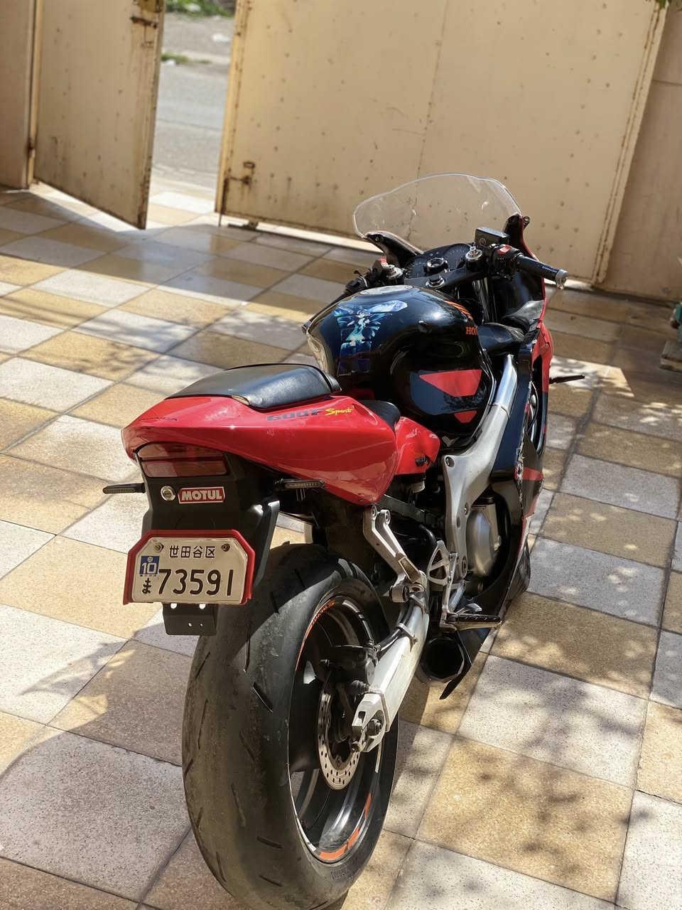 سلام عليكم بطح هوندا F600بدون اي عيب به س بطاريه يحتاج شحن وتنظيف تانكي بنزين ويه أوراق كامل صالنصه حلو طايرات جديد سعر 25ورقه بيه مجال أشويه رقم موبايل ***********مكاني كركوك
