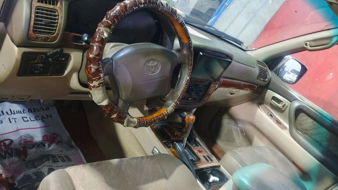 السلام عليكم
لاندكروز موديل 2007 بدون قص 
///ادوات ادوات ادوات//
سياره جاهزه ما بها اي نقص 
محرك سته سلندر 6
تبريد حداديه جاهزه السياره 
سياره حلوه كهربائيات شغاله 
////السعر 75 بيها مجال 
العنوان بغداد رقم الهاتف 
***********
