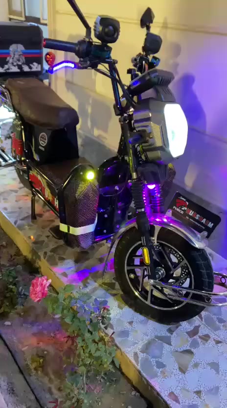 سلام عليكم دراجه 2025نضيف مستخدم اشهر قليل 575الف بطاريه 10ونص
***********
