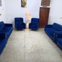 تخم نظيف جدا 12مقعد ب300الف وبي مجال المكان الوشاش 07738414990 يوجد تو...