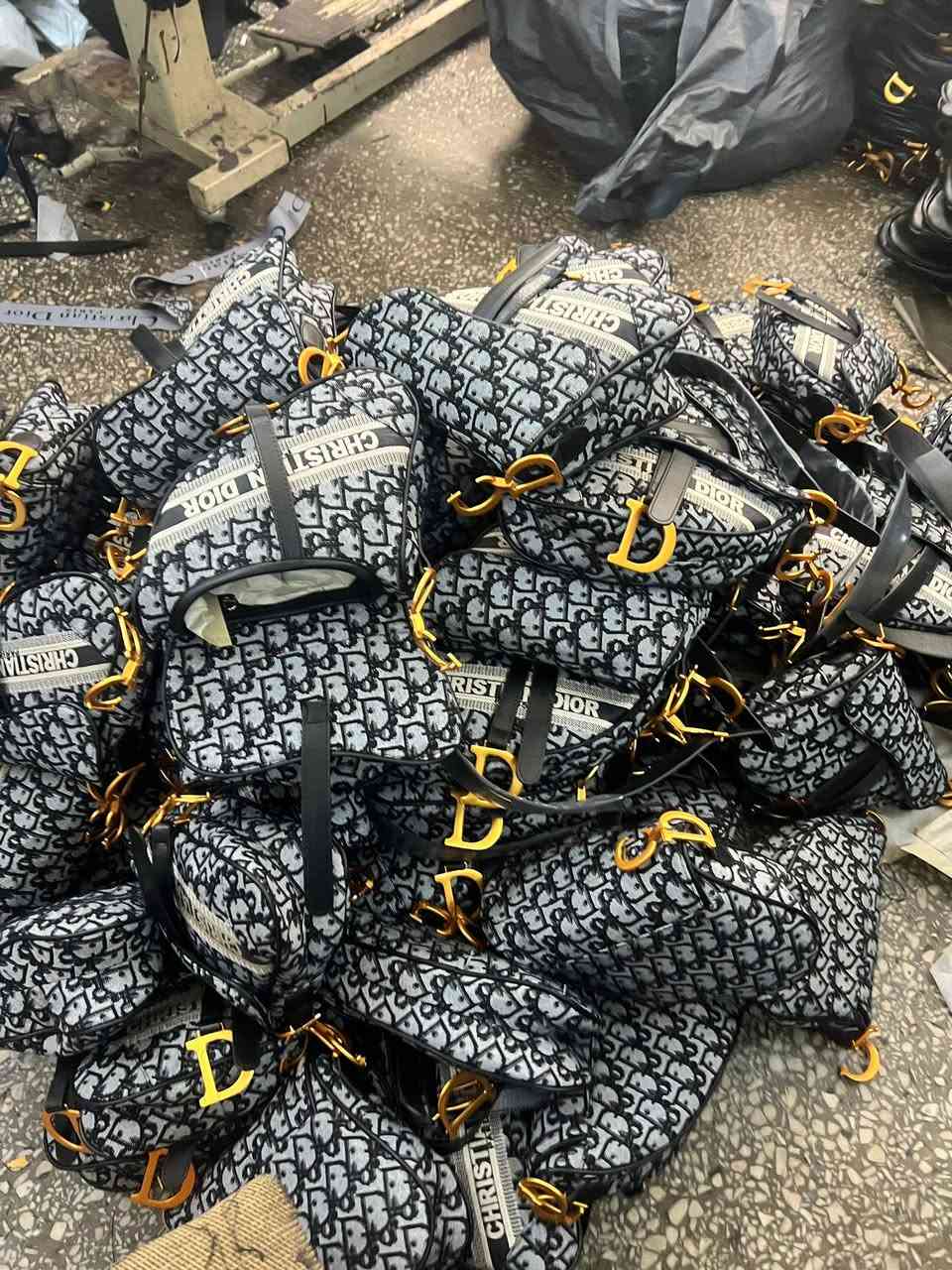 جديد من المصنع مباشره 
باقي الاشكال والاسعار في القناة التلجرام اشترك ⬇️
https://t.me/+AkhQ__Yj06g2MTJk
https://t.me/+AkhQ__Yj06g2MTJk


**إذا كنت صاحب هذا الإعلان وتريد حذفه لأي سبب، رجاءا أرسل رسالة إلى الدعم الفني**