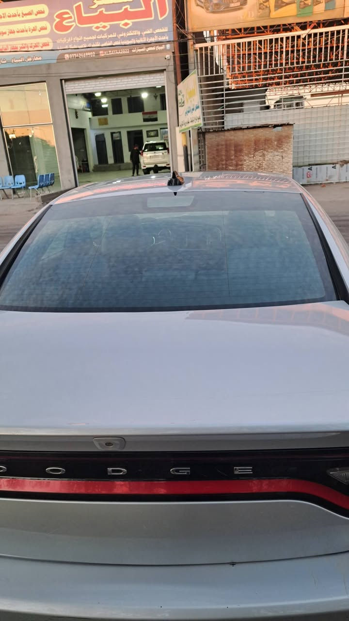 السلام عليكم للبيع اوالمراوس حسب القناعه جارجر sxt blus موديل ٢٠٢١
فول مواصفات 
بصمه 
فتحه 
كشنات جلد 
تبيريد وتدفئه مقود وكشن
محرك ٣٦٠٠
بدون قطرة صبغ 
السياره مكفوله كير ومحرك وصبغ
اخت الكلين صور الحادث مرفق بالصور 
السعر ٢٥٥
***********
