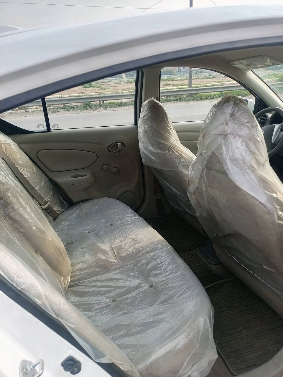 نيسان سني هندي ام البليته مديل 24 سياره مكفوله من ضربه وصبغ شركه السور مكاني بغداد الكرخ ***********
