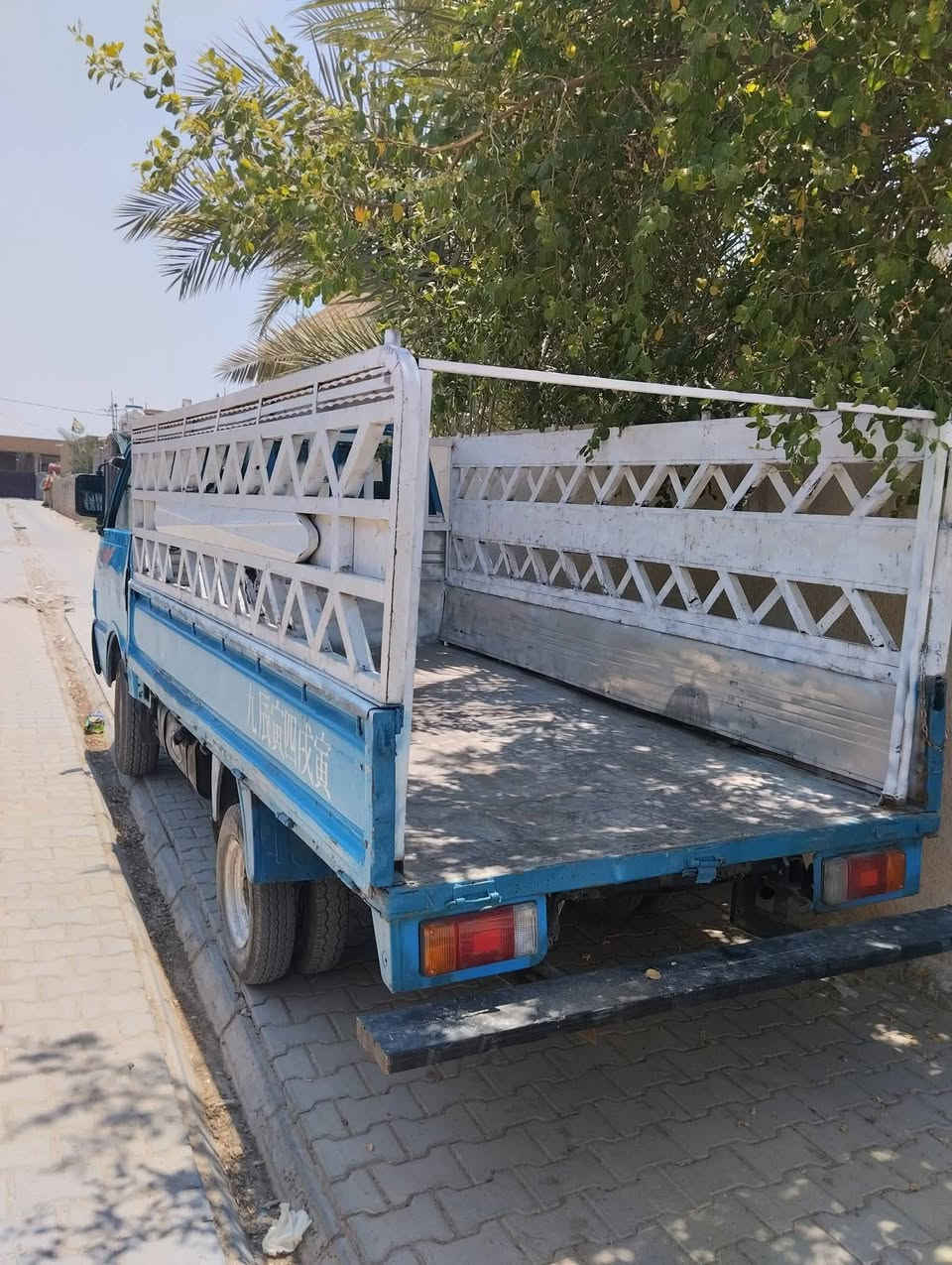 للبيع: كيا بنكو حمل 🛻 موديل1996
سيارة باب رزق وجاهزة للشغل، طگ سلف وتوكل.

 الحالة: مكفولة (كير، محرك، أكسل، شاصي).

 النظافة: سياره نضيفه من الدعاميه للدعاميه

 المكان: السماوة / قضاء الوركاء/ 

💵 السعر: 50 ورقة (بيها مجال بسيط).

📞 رقم الهاتف: [***********]
