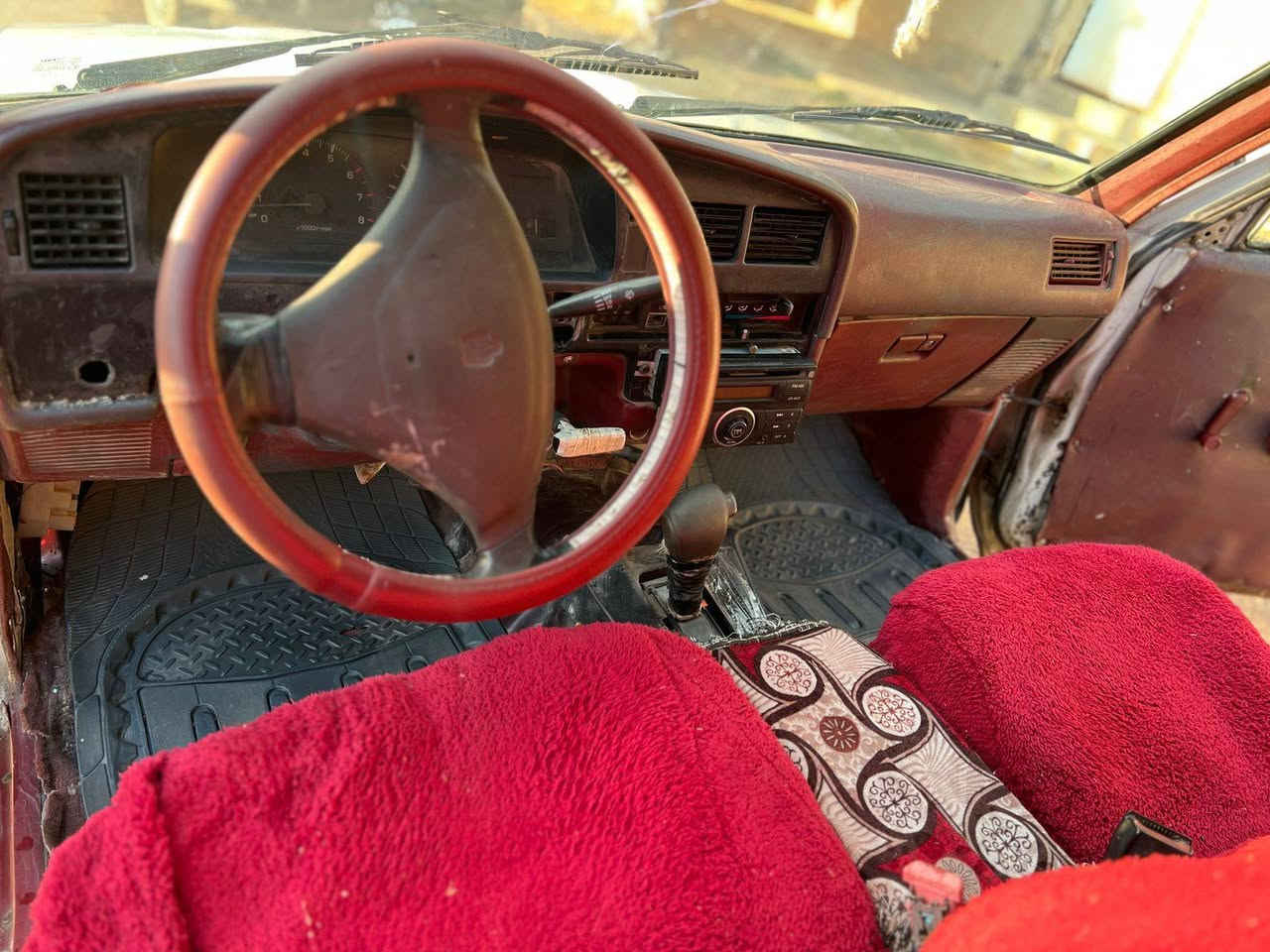 ئەم دەبڵە بۆ فرۆشتن مۆدێل 2005 تۆماتیک سەیارەیەکی بێ مەسرەف نمونەیە بێ تەقەو بێ ڕەقەیە تازە تندو تۆڵ کراوە پاتری تازەیە ۲٥ کەڵا
ژم *********** السليمانية, العراق
