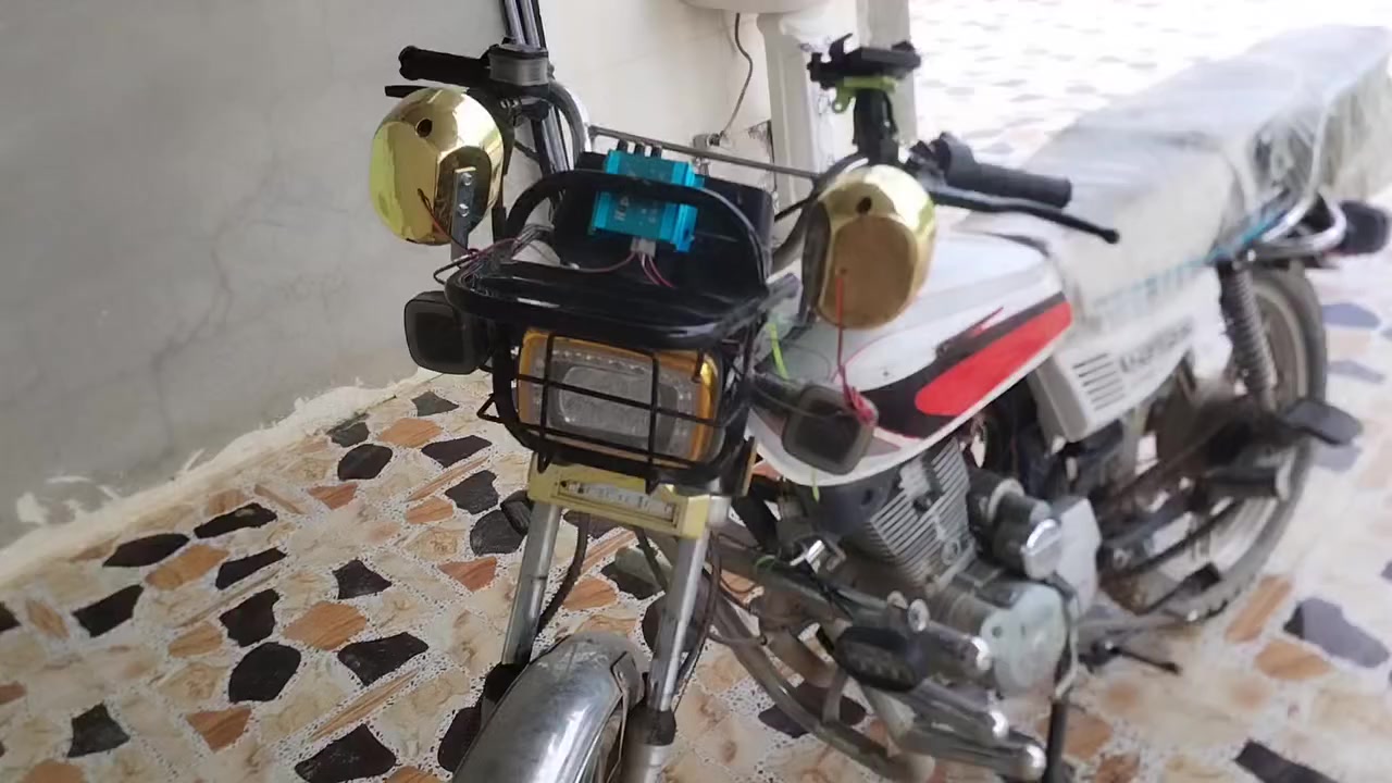 السلام عليكم موطور البيع موديل 20 مفتوح السعر 350 بي مجال ال طيبين رقمي ***********
