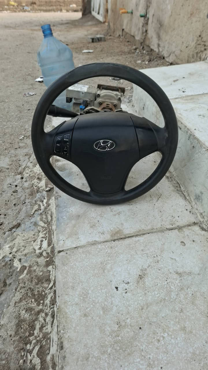 السلام عليكم
للبيع عربانه وره كامله مفصخه ونضيفه فلنجات جدد كامله 
ستيرن كامل شغال 
جوزات ثنين  
غراض نضيفات قيم وخذ بما يرضي الله 
مكاني الكوفه للستفسار *********** 
بي واتساب
