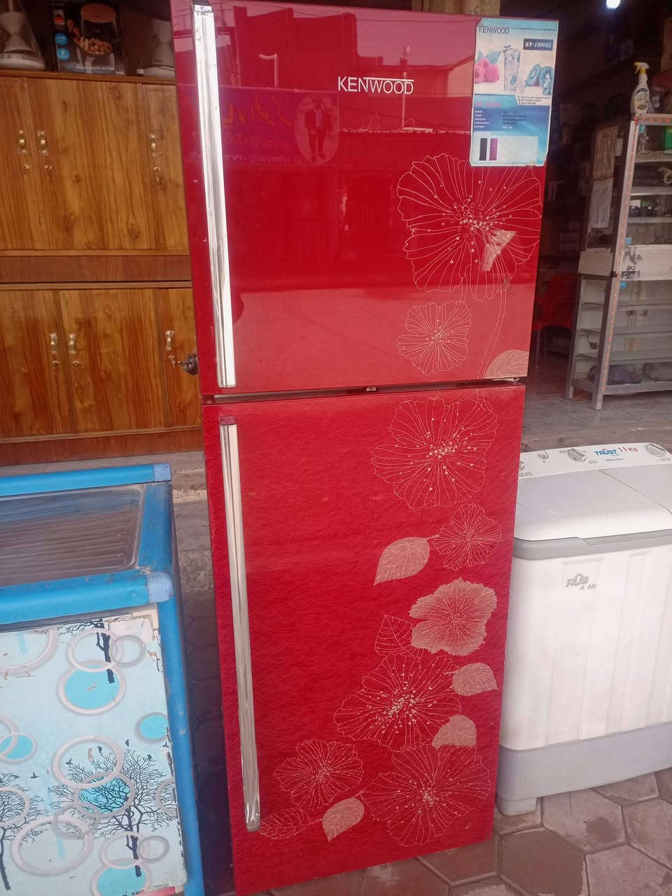 ثلاجه قياس 19قدم ابلادي سعر 250.الف الاستفسار على خاص او الاتصال ***********عنوان واسط الصويره حي الشهداء
