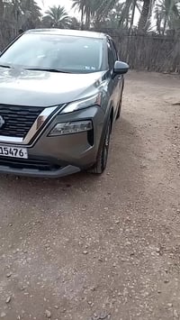 نيسان روج موديل 23 فول مواصفات شنو الي بالك موجود بيه صبغ بنيد فقط ماش...