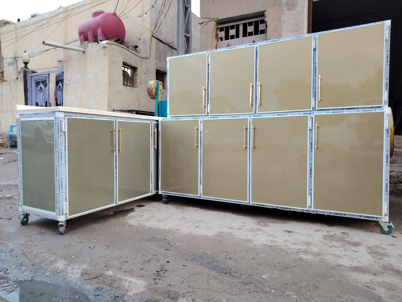 كاونترات ٢متر او سنكي متر اونص تسكام مرمر البيع جديد غير مستخدم البيع مكان عل شط يم فرع السيد غازي أو منطقة الكربلا ئي يم المسبح عفك الاستفسار اوتتصل *********** اوحتى العنده مراوس أو بيع چنه حاضرين
