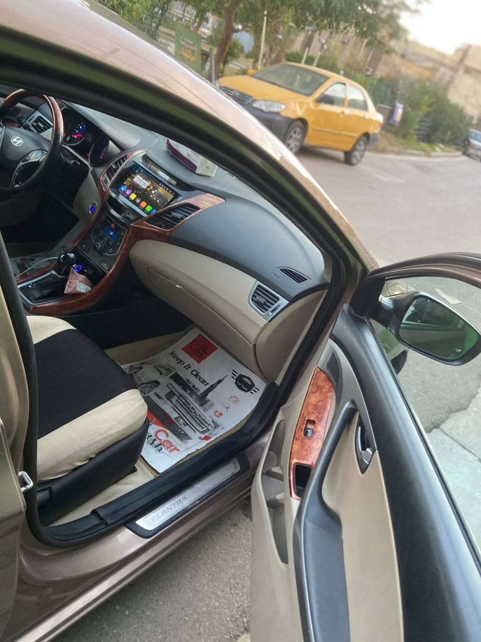 السلام عليكم النترا فول مواصفات ارانيه لمتدد باسمي رقم شمالي خليجي محرك 1800 بدون حادث بدون ظرر *********** بغداد, العراق
