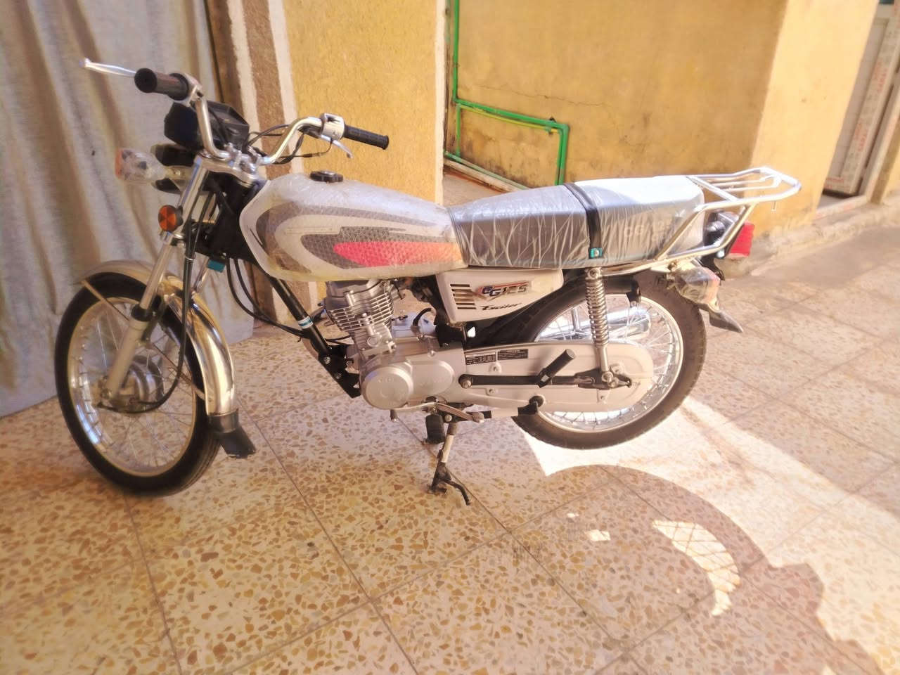 السلام عليكم
دراجه للبيع ارشا مديل2026 سكنر الدراجه حلوه احله من الصوره والدراجه ما متعوبه ابد كهربائيات كله شغاله  وكلشي نضيفه وكلشي ما ناقصهة لا مفتوحه ولا تبخير ولا تنقص 

مكاني كربلاء حي العسكري 
***********
***********واتساب
السعر  650
