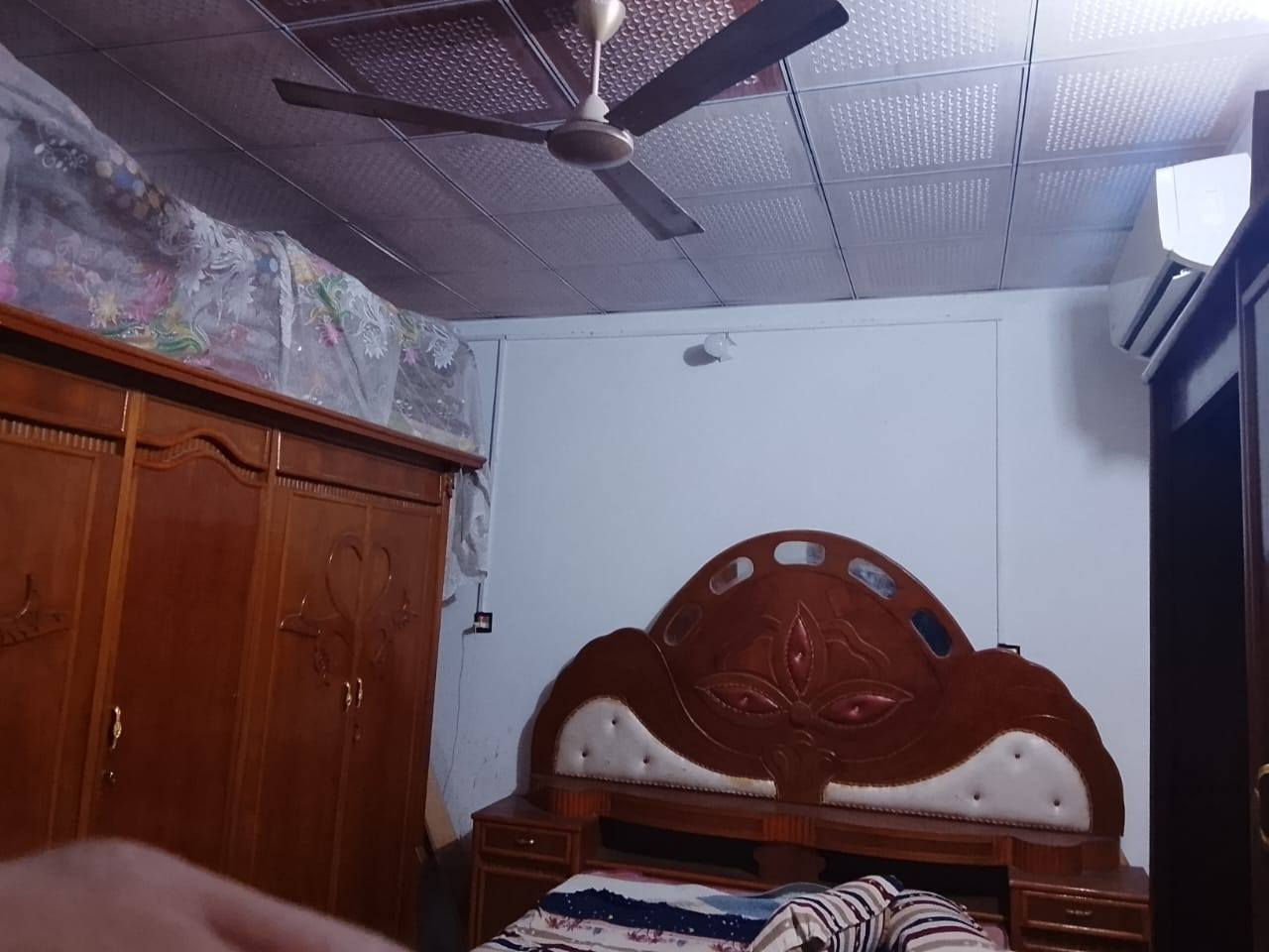 ياالله 
سلام عليكم 
الدار الببع طابو صرف مساحه 
((200)) متر طابقين جاهز السكن
الماجديه سيد جميل خلف شارع 20
طابق اول غرفتين نوم وصاله ومطبخ 
واستقبال وحمام داخلي وصحيات خارجيه 
طابق ثاني غرفتين نوم وصاله واستقبال ومطبخ وحمام داخلي وصحيات خارجيه 
البيت مسحوب علي مبادره يعني تدفع مقدمه  انته سدد 
شهريه البيت مطلوب 60 مبادره 
استفسار اتصل بل ارقام تاليه 
((***********))((***********))
اخوكم أبو عراق....
