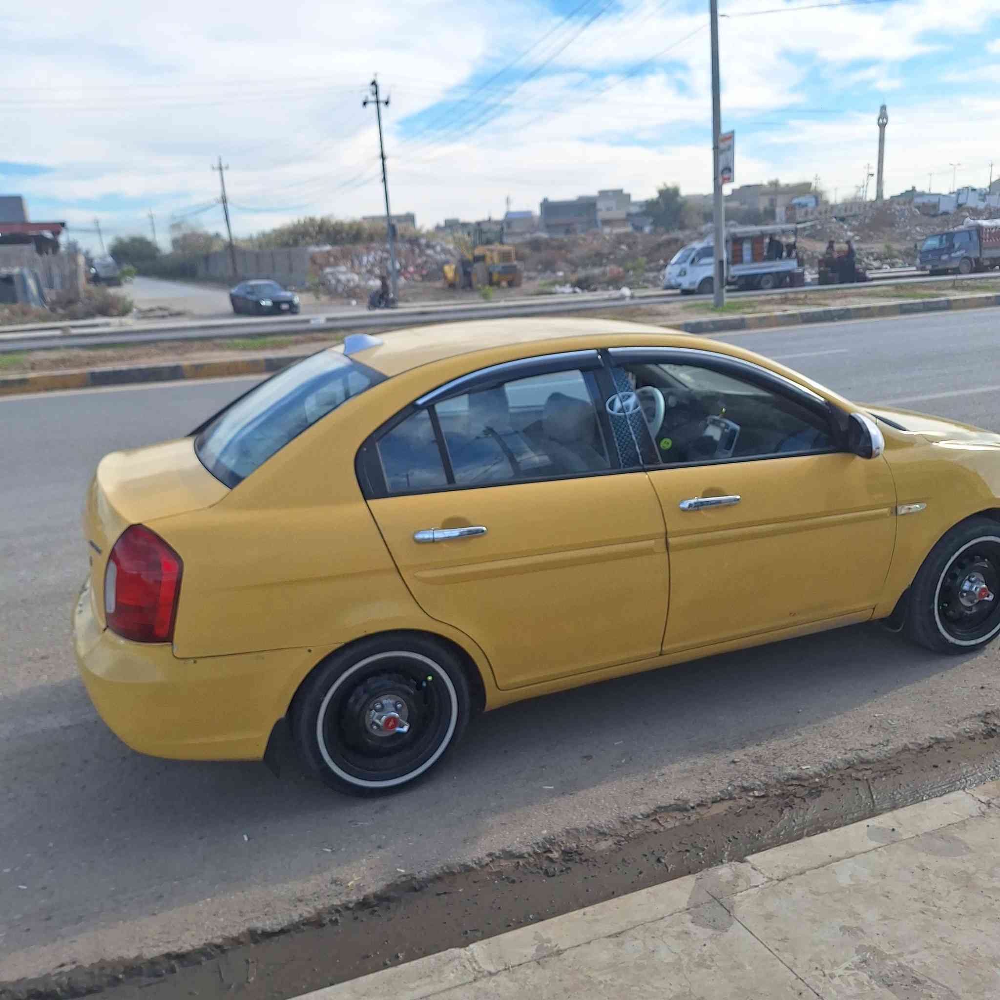 للبيع
تفاصيل داخل صوره  اكسنت دبدوب ٢٠٠٨ شرعي بل موصل الايمن شرط تحويل محرك كير شرط سعر ٨٣
هاتف ***********.
