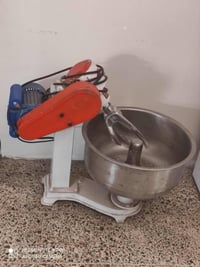 مكلف بالنشر متاح عراض عجانه ب 200,000الف واطفائيه ب 22,000 الف وصواني ...