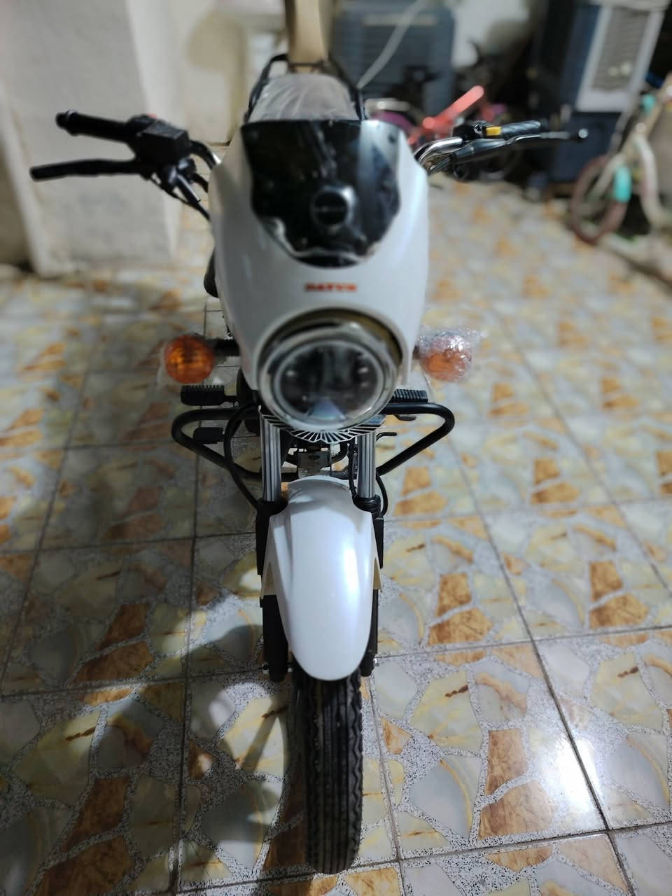 السلام عليكم دايوان نفخ شد اليوم زيرو مماشيه بعده زيرو ولا متر ماشيه مكينه ٢٠٠ كتابه حمره سويج سجينه دبل اشاره لايت لد مكاني كربلاء طوريج سعر اتصل ***********
