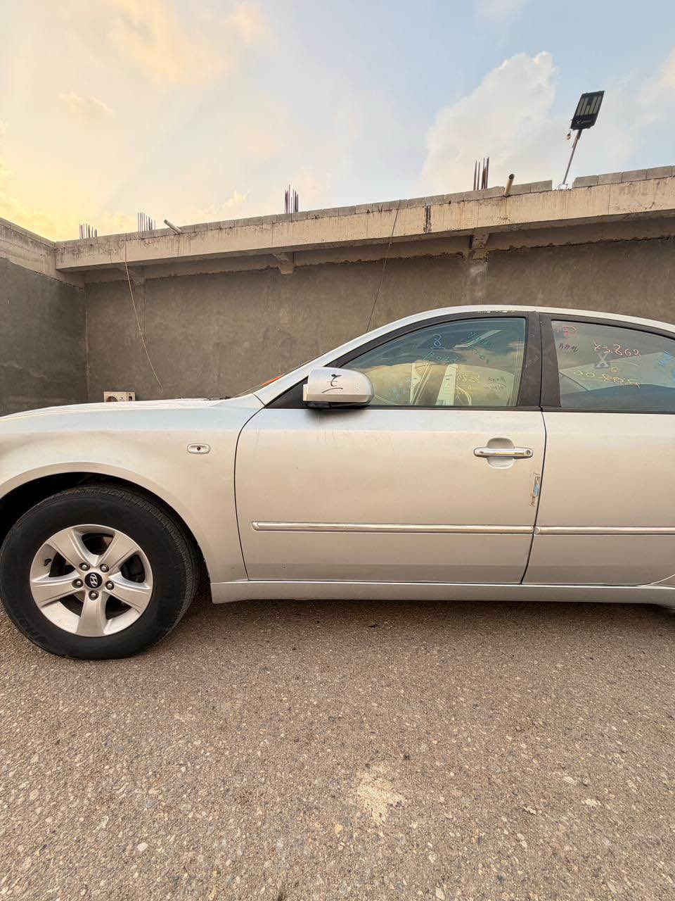 سلام عليكم 
للبيع او المراوس حسب الرغبه 
سوناتا 2010 
غاز غاز انسه الصرفيه فول مالها ب 13الف سبوعين يضل عندك 
كصه جنطه 
مكينه 2000 غاز أصل انسه الدوانز 
كير مكينه شرط 
تدفئه تبريد 
فول مواصفات السياره فتحه تحكم ستيرن شاشه جبيره 
تخم تاير جديد 
السياره جديده بمعنى الكلمه ربع ما تصرف عليها 
مكان بصره 
السعر 45 وبيها مجال 
*********** البصرة, العراق
