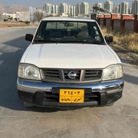 نیسان پیکان 2006 تەنها دەرگای لای سەیاق  ساردێکی پێوەیە دوومانگی ماوە ...