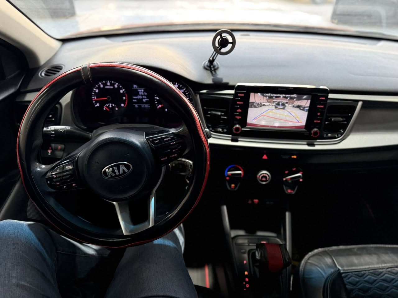 الموديل: 2020
المحرك: 1600 سي سي (دوش)

المواصفات:
 • كروز كونترول
 • مسند وسطي
 • قفل مركزي
 • شاشة تدعم Apple CarPlay
 • طقم تايرات جديد
 • بطارية جديدة

الحالة:
 • صبغ قطعة وحدة فقط (بوند)
 • بدون دواخل
 • شرط الفحص

💰 السعر: 115 ورقة (قابل للتفاوض البسيط)
📍 العنوان: موصل – مدينة المعارض الجديدة
📞 رقم الاتصال: ***********

السيارة نظيفة وجاهزة للاستخدام
