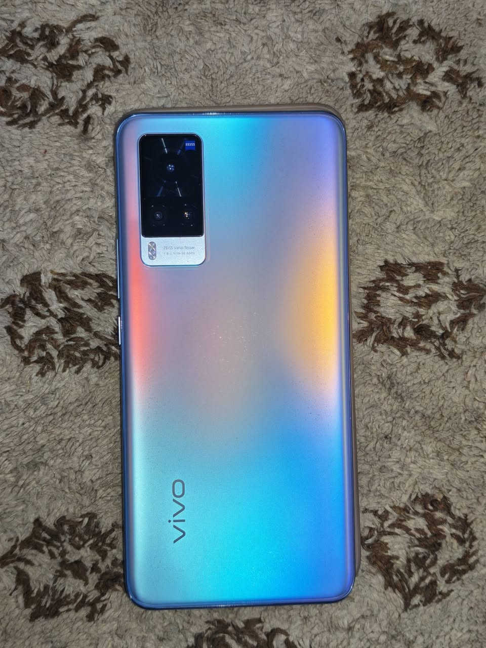 السلام عليكم عندي جهاز فيفو X60 5G نسخه عالميه كارتونه والشاحنه الاصليه موجوده ذاكره 256 عشوائيه 12 بوبجي 90 فريم جاز نضافته فول الله شاهد سعر 275 / *********** بي واتساب
