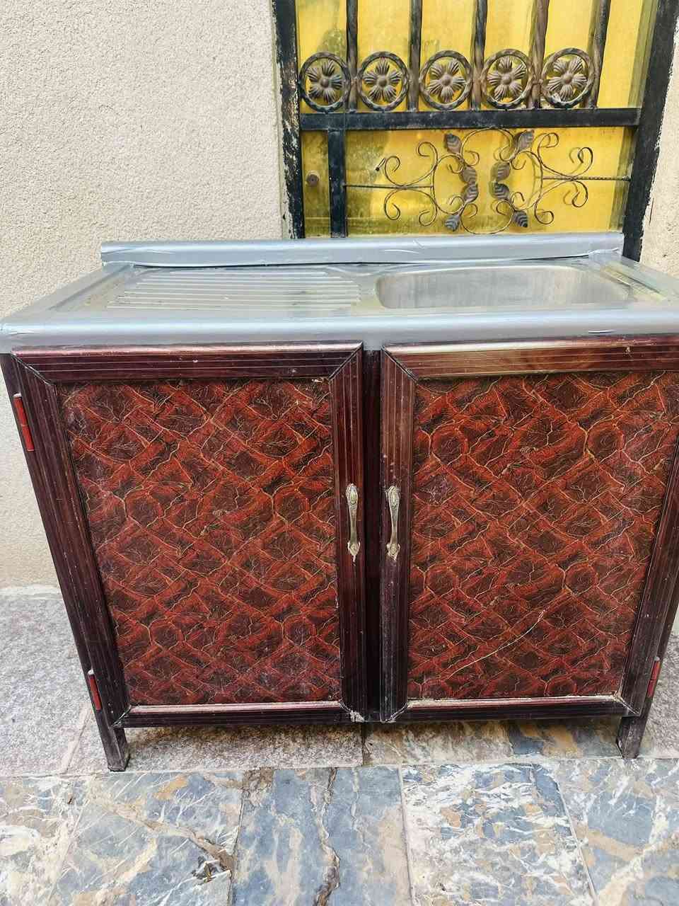 سنك العدد 2مستعمل نضاف شوف العين (الوردي 125 ول جوزي 75)مكاني البصرةشط العرب الجزيرةً منطقة الحوطة رقم ***********
