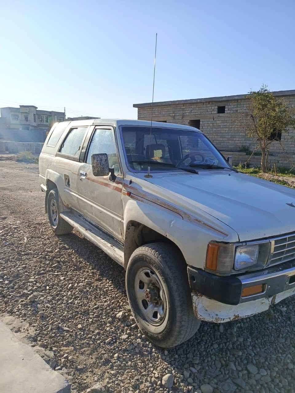 نرنر للبيع بسعر مناسب المكان العلم موديل ٨٩محرك ونجي كيرعادي بلادي تبريد شغال سعرها ٣٣وبيها مجال مال شغل وكراب وبراري  الاتصال ***********
