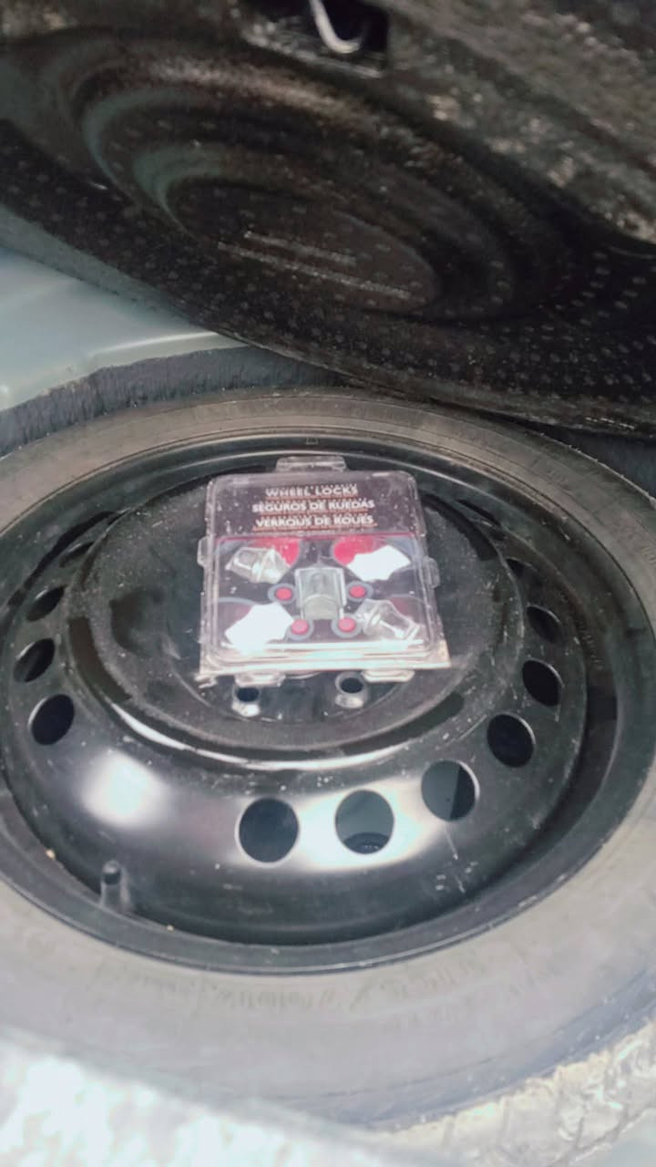 السلام عليكم كامري 2023 رقم ربيل 
بسمي السياره حادثها بس دعاميه 
سياره فول السعر 210وبيها مجال 
العنوان دجيل ‏‪ *********** ‬‏
