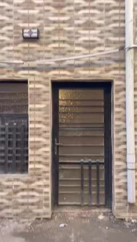 يعلن مكتب التقى للعقارعن وجود مشتمل 42 متر الواجهة 4 للبيع قرب سوق بغداد الجديدة للاستفسار ***********
