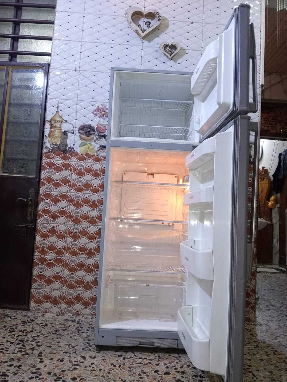 ثلاجة نضيفة 18 قدم السعر 180 الشراي خاص يوجد توصيل


**إذا كنت صاحب هذا الإعلان وتريد حذفه لأي سبب، رجاءا أرسل رسالة إلى الدعم الفني**