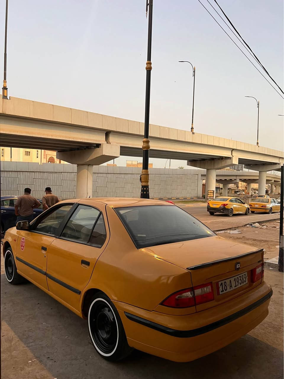 سمند موديل ٢٠١١ محدثه ١٧ كرستال 
رقم بابل انكليزي بأسمي سنويه ٢٠٣٠ وهزه جديده 
مصفره هيئه وغرامات
تخم تاير جديد باتري جديد 
مكينه كير حداديه كله كامله  تبريد شغال  
مابيه اي ضربه او تبديل وخياسات مابيه
مكان السياره بابل الحله مركز المدينه
*********** حلة, بابل

