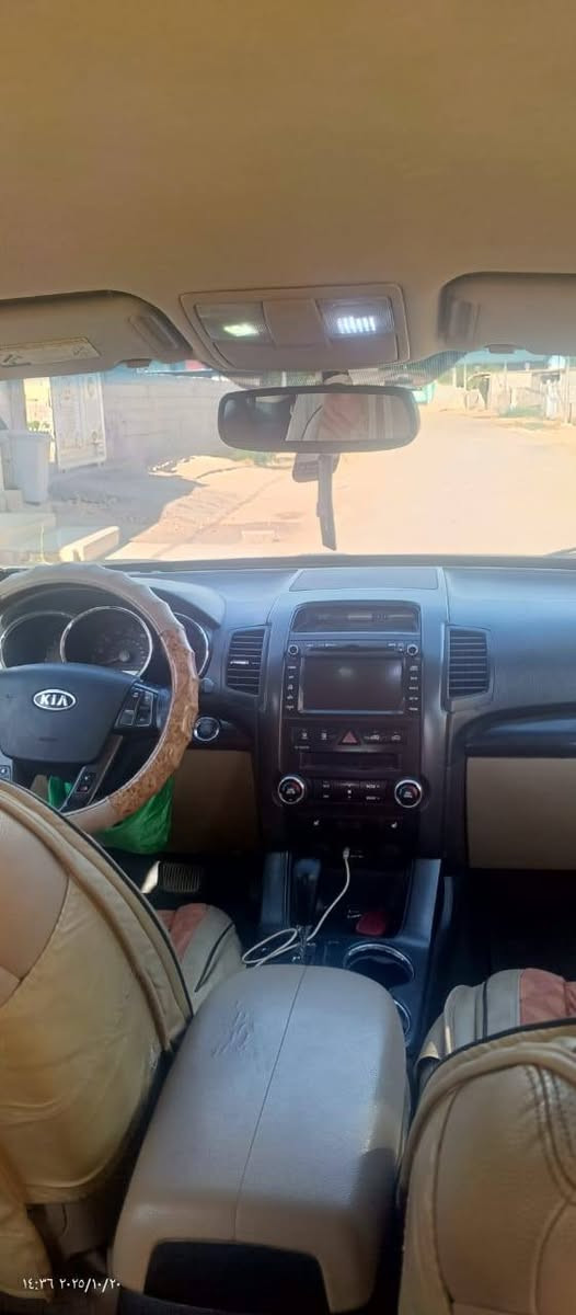 السلام عليكم سياره كيه سورنتو موديل 2013وارد امريكي سبعه راكب بيه 3قطع فقط مكينه 2400سياره جاهزه حلوه محرك كير صدر تبريد تخم تاير خير من الله رقم بابل  تحويل مباشر العنوان بابل السده  سعر 125$بيه مجال  مكلف بل نشر ***********
