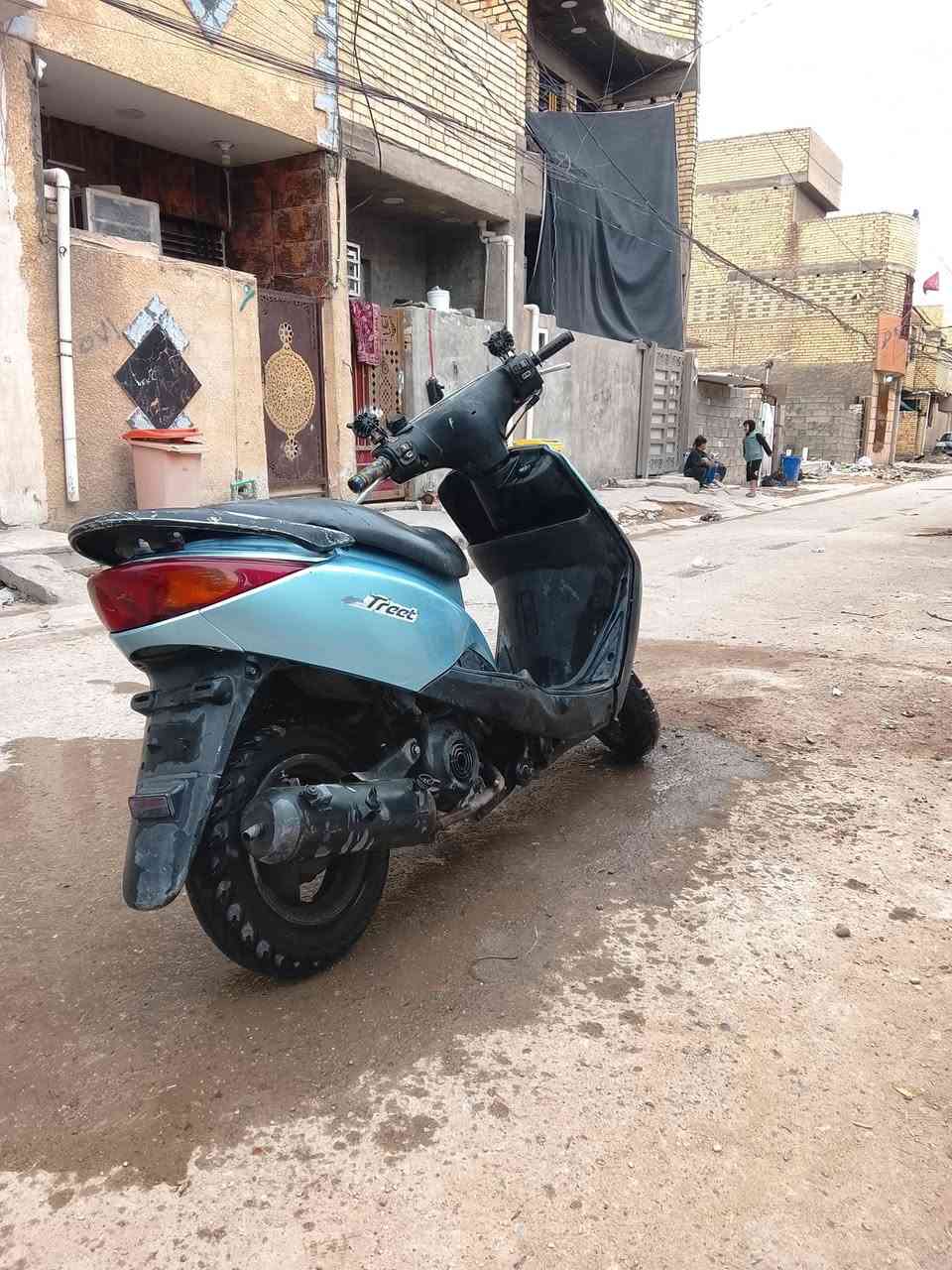 السلام عليكم
دراجه بريز للبيع دراجه خير من الله بس كابريتر تعبان يرادله تبديل أو تصليح نواقص قليل دراجه شغاله اوراق كامله سعر 350 وبيه مجال لشراي  ***********
