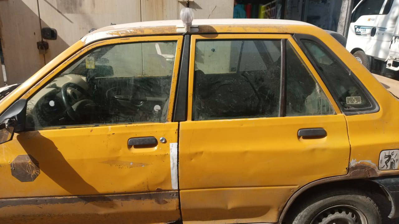 السلام عليكم
سايبة للبيع موديل 2012
السعر 18 ورقة
***********
