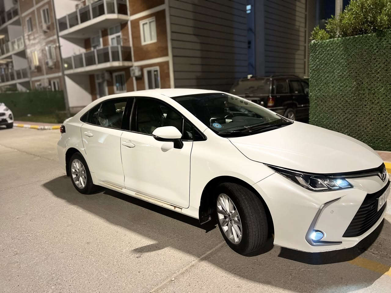 السلام عليكم رجاء اقرة المنشور قبل متخابر ممتواجد فيس 
للبيع كورلا موديل 2020سليمانيه هزه ورقم وسنويه جديده قبل شهر سويتهن السيارة بيها رصعتين وشخطين  موضح  او بيها بارد مذكور بسونار 
مكانها بغداد حي الجامعه 
بصمة 
داخل لونين 
حساسات امامي خلفي 
شاشه 
بغداد حي الجامعه 
***********
