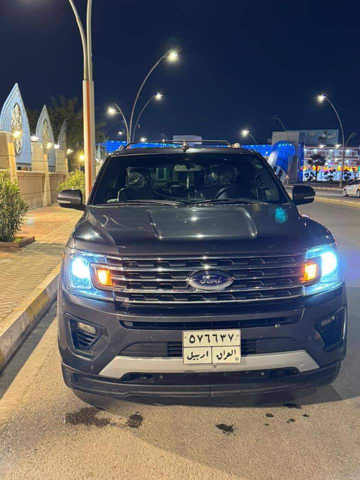السلام عليكم 
سياره للبيع 
فورد 

موديل 2018 فول مواصفات كلين 
بس بالعراق صبغ جاملغ جهت اليمين صبغ فقط
صور مرفقه للسياره 
سعر مطلوب 270 ورقه بيها مجال بسيط 
تواصل مع رقم غير متوفر واتس اب 
***********
