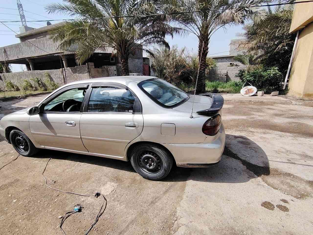 السلام عليكم سيفيه موديل 2000للبيع المحرك الف وستميه السعر40وبيه مجال مكان السياره ديالى بعقوبه اتصال على الراقم ***********
