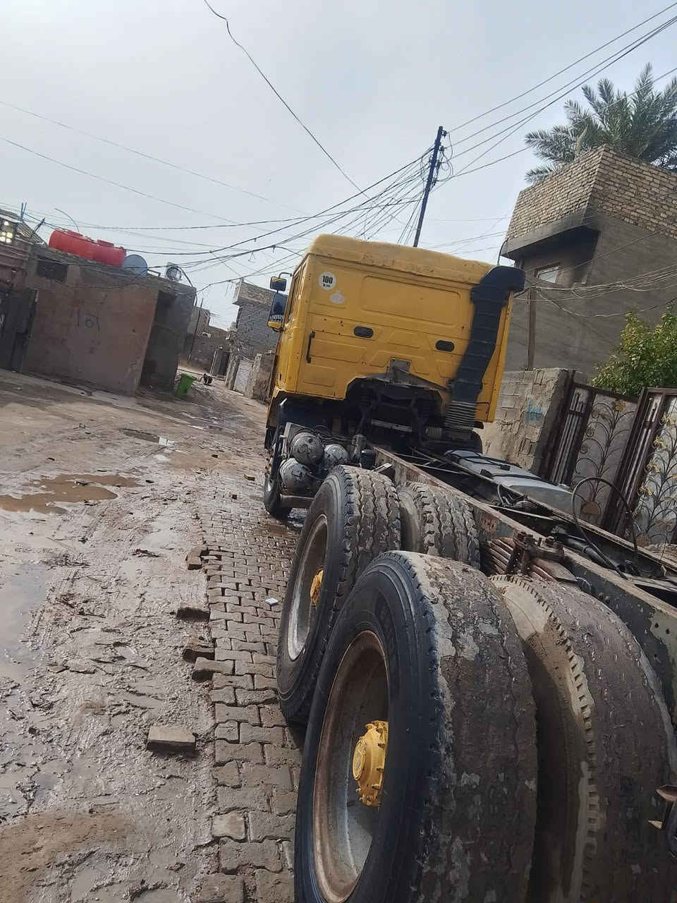 سلام عليكم فالفو موديل 85 شاصي مكفول محرك 6 سوبر كير 4/4 رقم نينوئ سعر 90 اوبيهه  مجال ***********/***********
