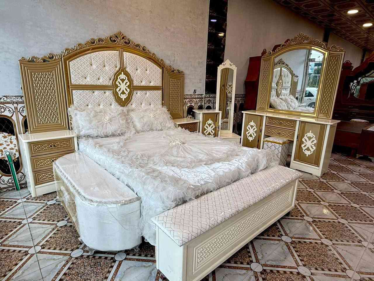 يعلن معمل ومعرض الجشعمي 
عن #عروض وتخفيضات ع اسعار غرف النوم 🤩🤩
نقدم ارقه واجمل موديلات غرف النوم 🥰🥰
المنشور يحتوي ع اكثر من ١٥ موديل غرفه نوم 
ادخل ع الصفحه وشوفه الموديلات التعجبك واحنه بل الخدمه
الاسعار حسب الموديل وحسب لون الصبغ 
غرف زان مسرح #  # غرفه توج #غرف ديوان
نشتغل حسب طلب الزبون 
نجارة الجشعمي متخصصه في صناعه الاثاث العراقي 
غرف نوم # بوفيات # جرابي اطفال # كناتير مفرده 
العنوان #الرمادي التأميم شارع 
المشاتل قرب ركن المدينه   
للاستفسار *********** واتساب
