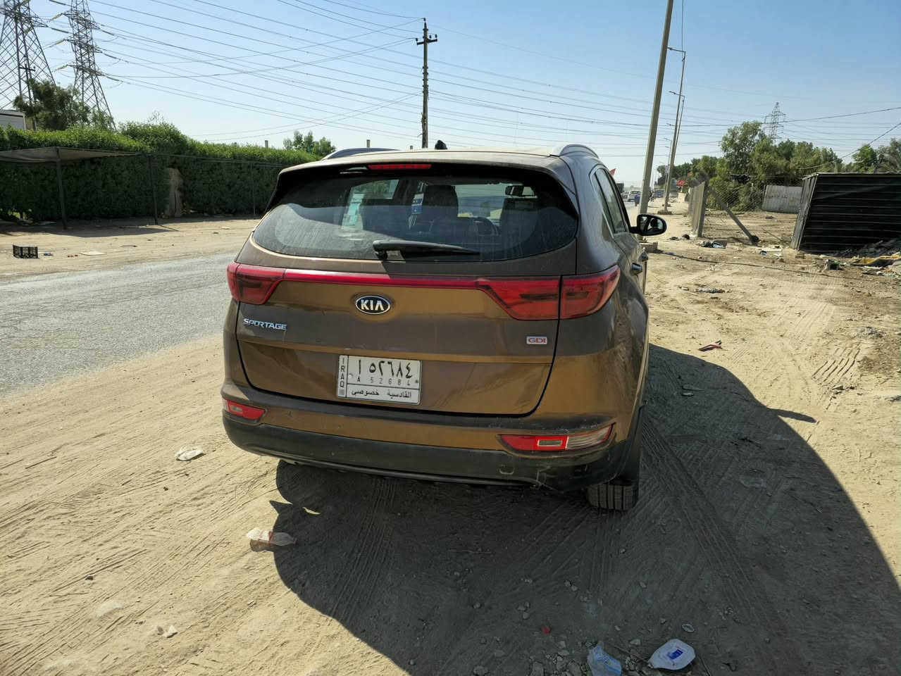 السلام عليكم كيا سبورتج خليجي موديل ١٧ سيارة جاهزة كير مكينة حدادية تخم تاير سيارة بأسمي رقم قادسية بيها بنيد صبغ وربع الجاملغ الخلفي وبالباب دحجه بسيطة مكاني الديوانيه سعرها ١٢٦ قفل الرقم ***********
