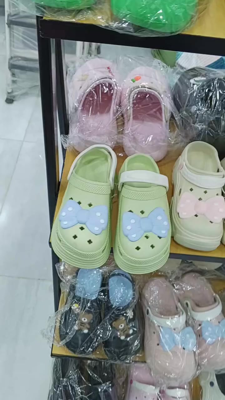 يا الله 

سلام عليكم 

شبشب نسائي 
احجام من 26 إلى 42

وٱلاسعار بلاش لبلاش 
داخل مجمع حسن وحسين 
شارع رضا حسون قرب شارع التربية القديمة


**إذا كنت صاحب هذا الإعلان وتريد حذفه لأي سبب، رجاءا أرسل رسالة إلى الدعم الفني**