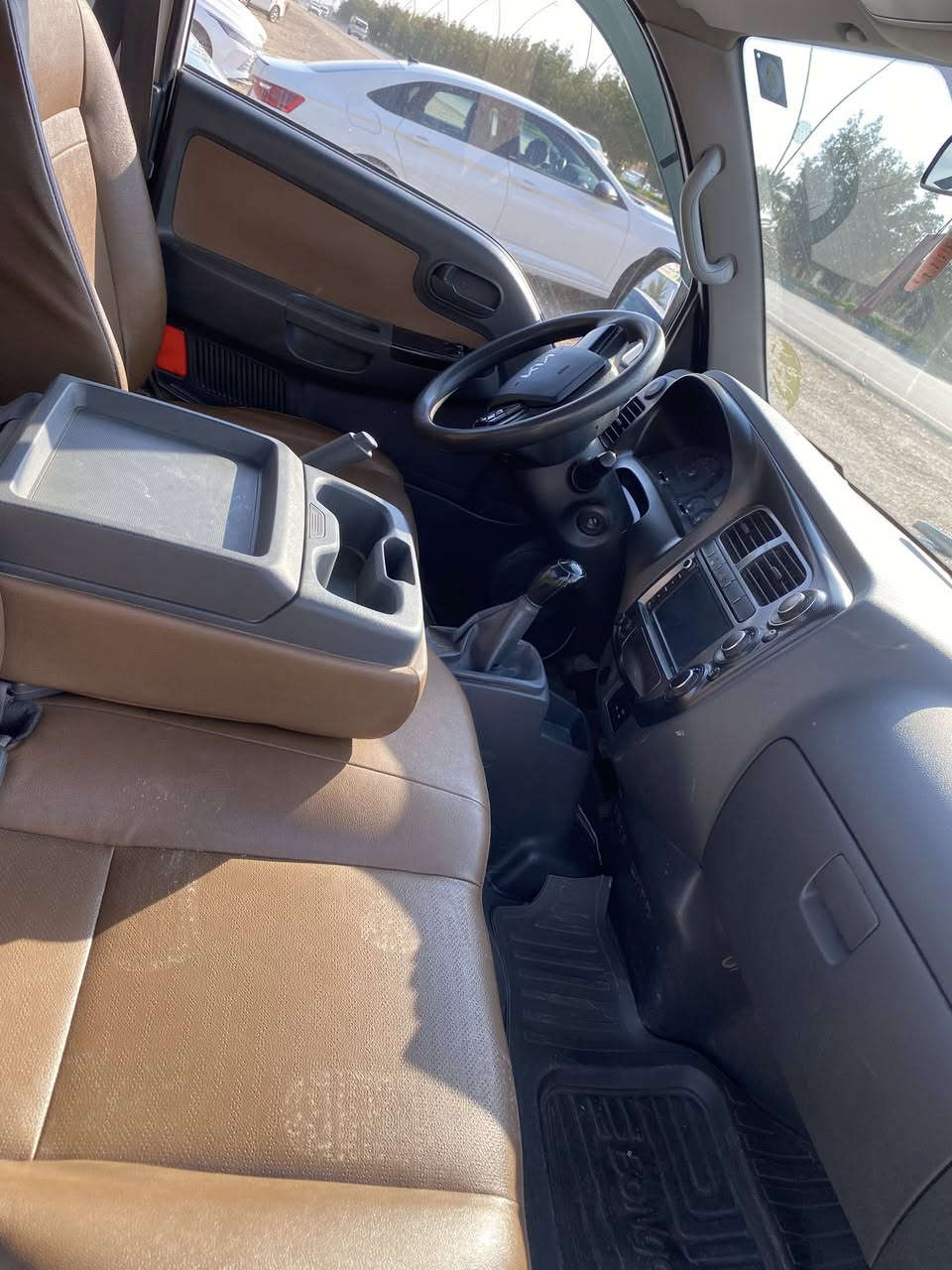 السلام عليكم
كيا ٢٠٢٣ 
رقم بغداد بسمي 
السيارة مكفول كفاله عامة من كل شي 
ماشية ٦٠ آلاف 
محرك كير مكفولات 
العنوان ديالى جديدة الشط 
السعر ١٤٧
للستفسار ***********
بيع أو مراوس
