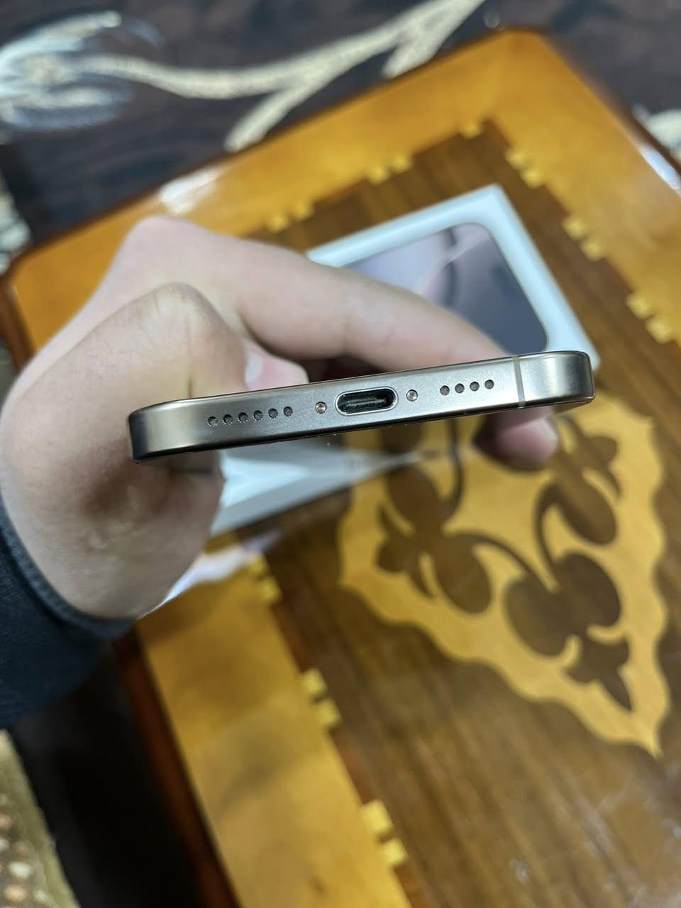 ايفون 16pro max 

تك سيم
ذاكرة 256
بطارية 91
جهاز نظافه100%
للأستفسار***********
