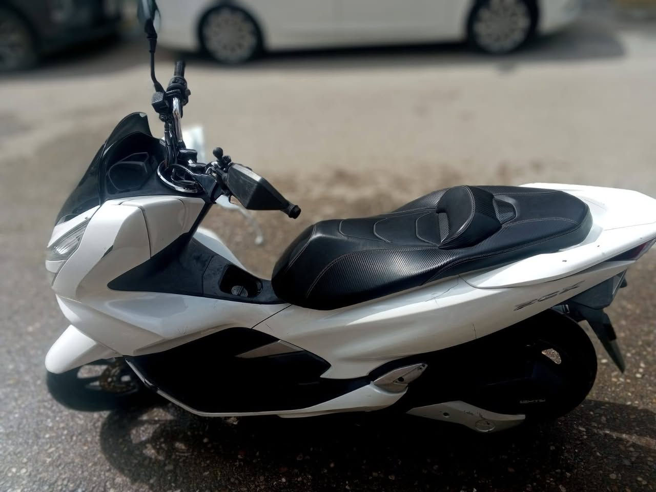 السلام عليكم دراجه  PCX  الجيل الثالث وارد كوري كشن رياضي تدفئه كشن. حساس ازدحام حساس استان بصمه الدراجه نضيفه جداً العنوان الشعب نهاية سبع قصور السعر 14 $ أو مراوس بسلفر ونج هذا رقمي ***********

