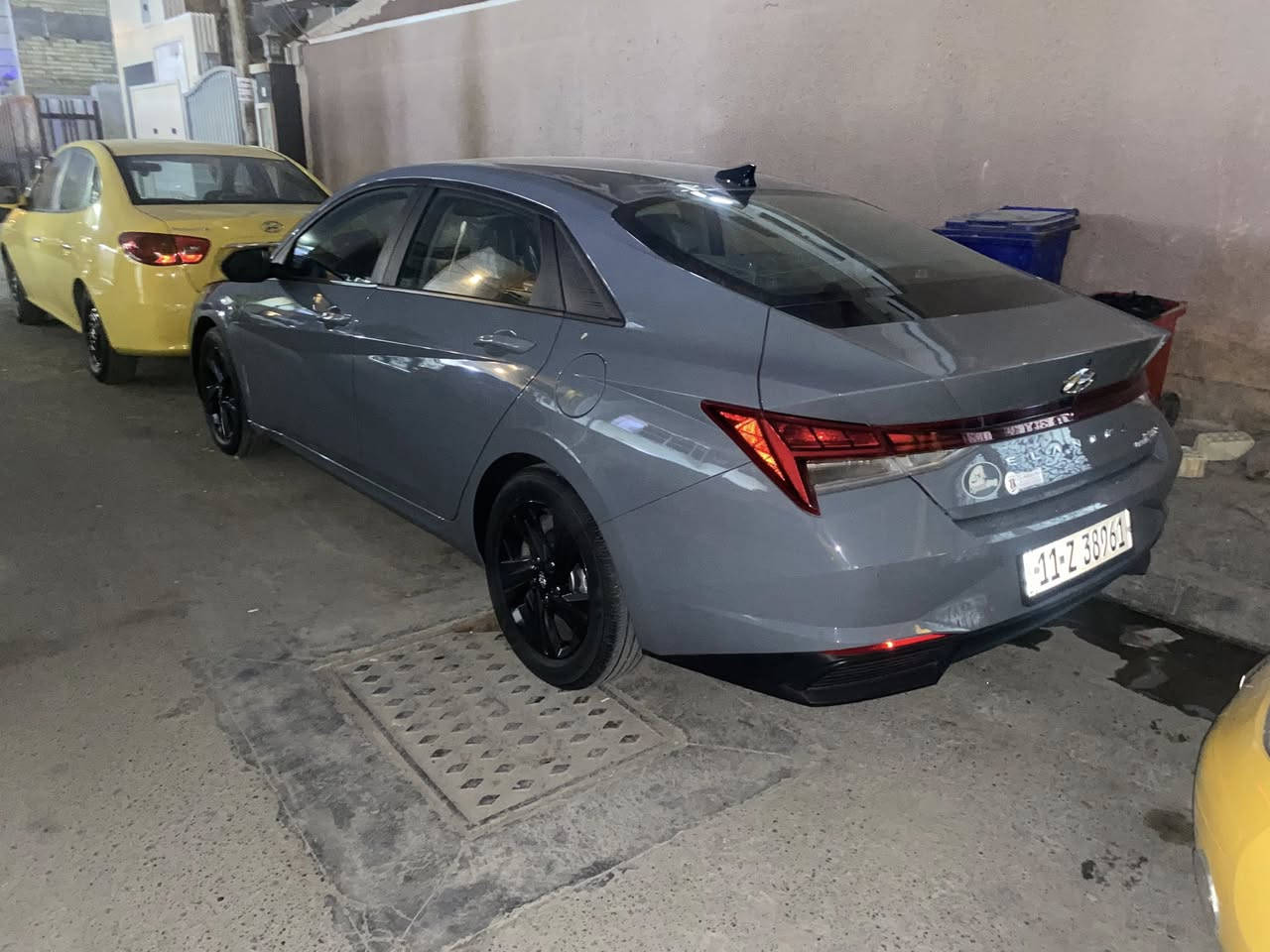 السلام عليكم ٢٠٣٢هايبرد حادث جاملغ الامامي الايمن فقط ضربه خفيفه موصفات البلو معروفه السياره جديده كلش ماشي ٣٢ العنوان بغداد السعر ١٥٥وبيها مجال ***********
